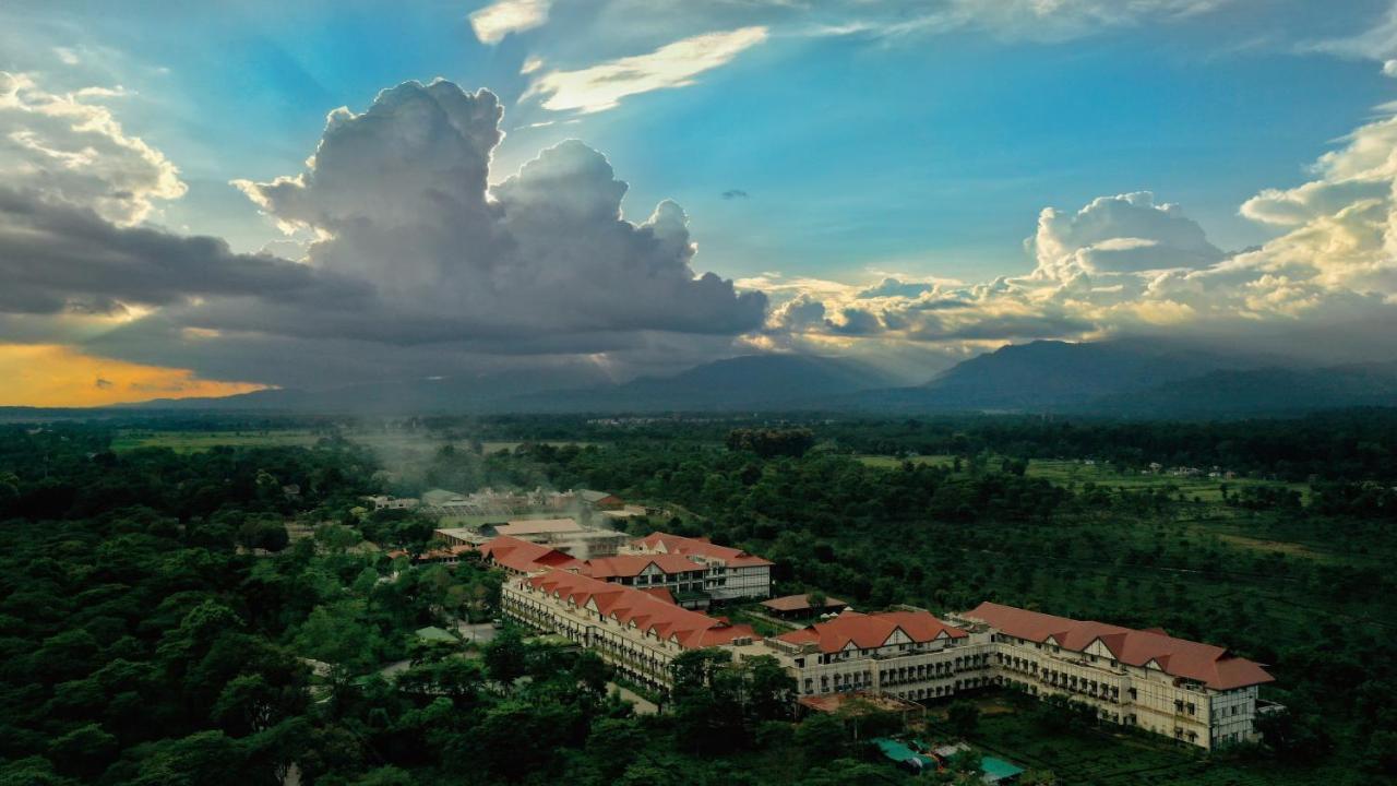 Mayfair Tea Resort Siliguri Eksteriør bilde